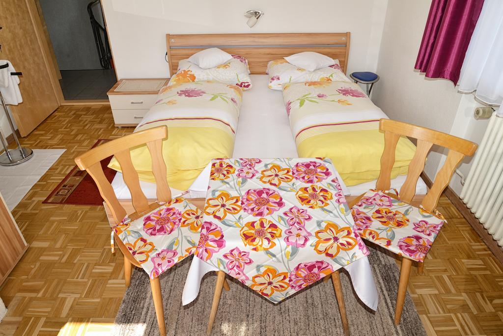 Haus Gabriela Hotel Itter Phòng bức ảnh